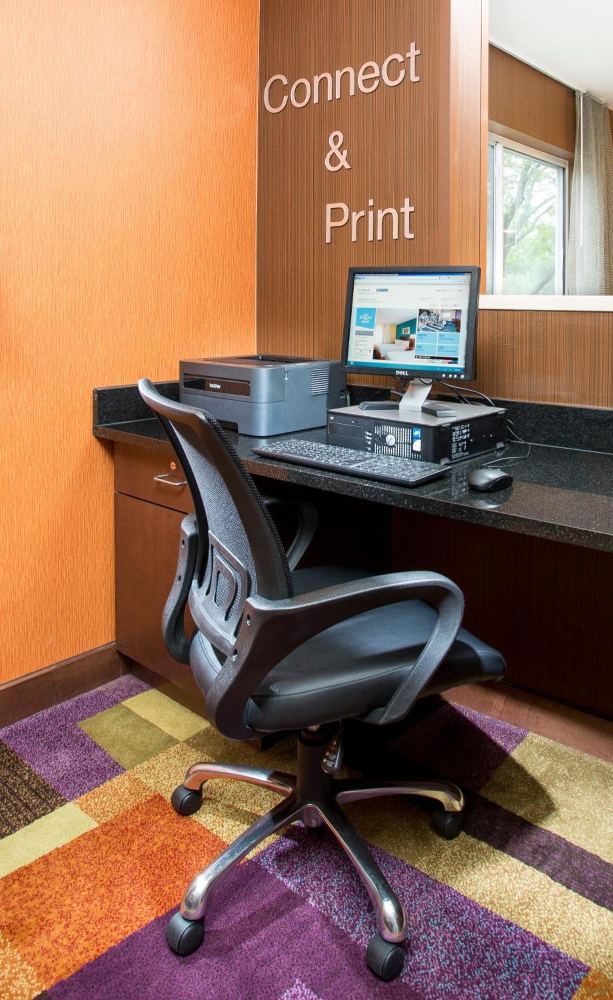 Fairfield Inn & Suites By Marriott Куинси Екстериор снимка