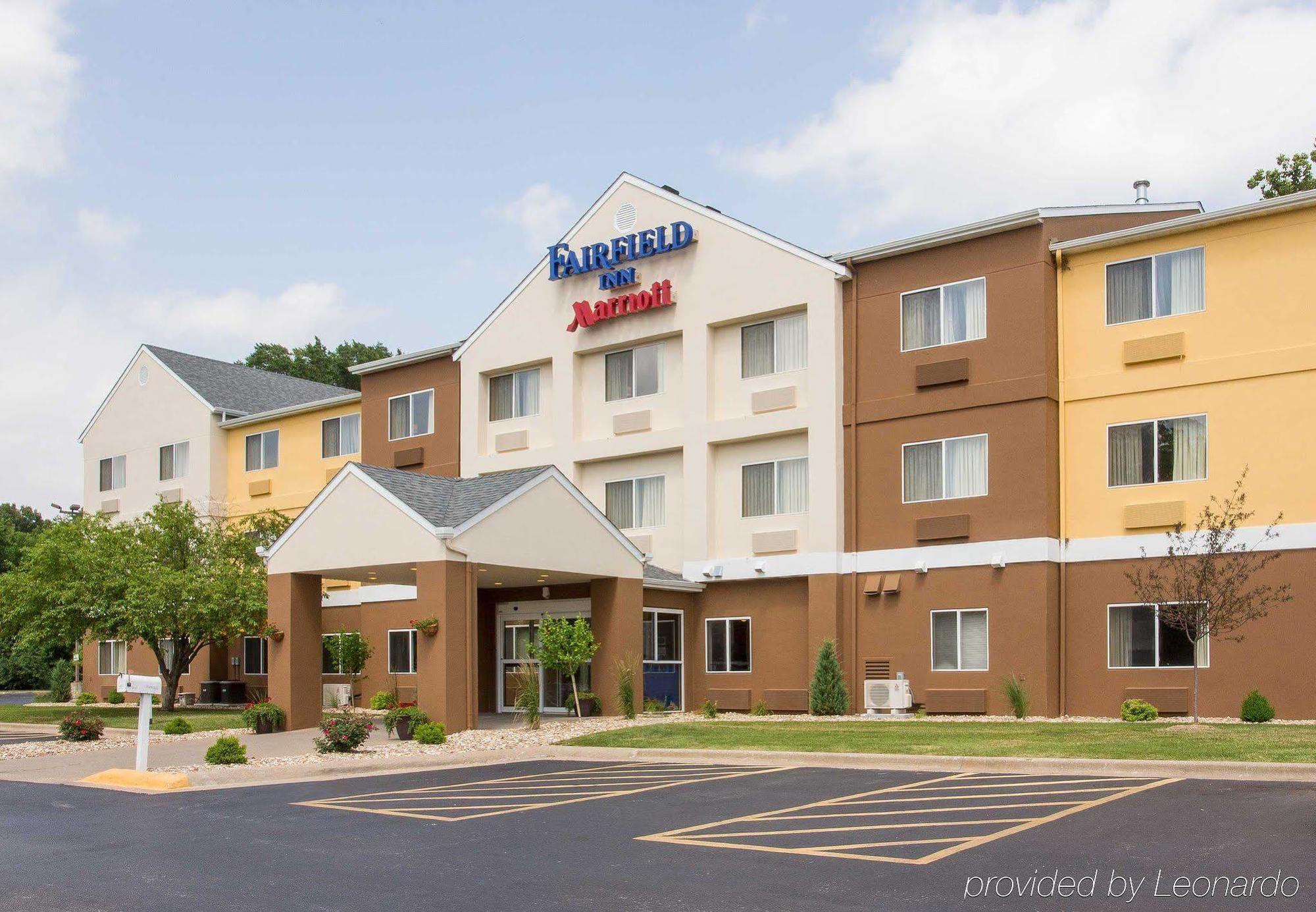 Fairfield Inn & Suites By Marriott Куинси Екстериор снимка