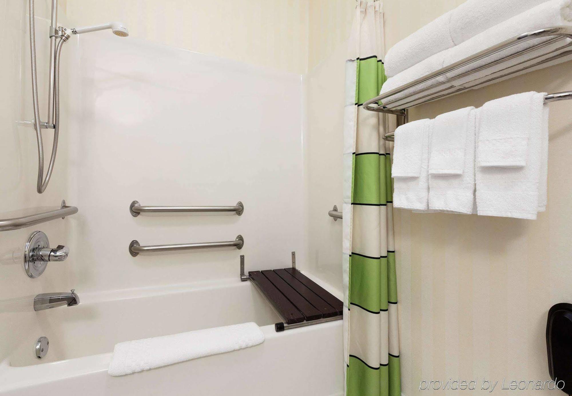 Fairfield Inn & Suites By Marriott Куинси Екстериор снимка