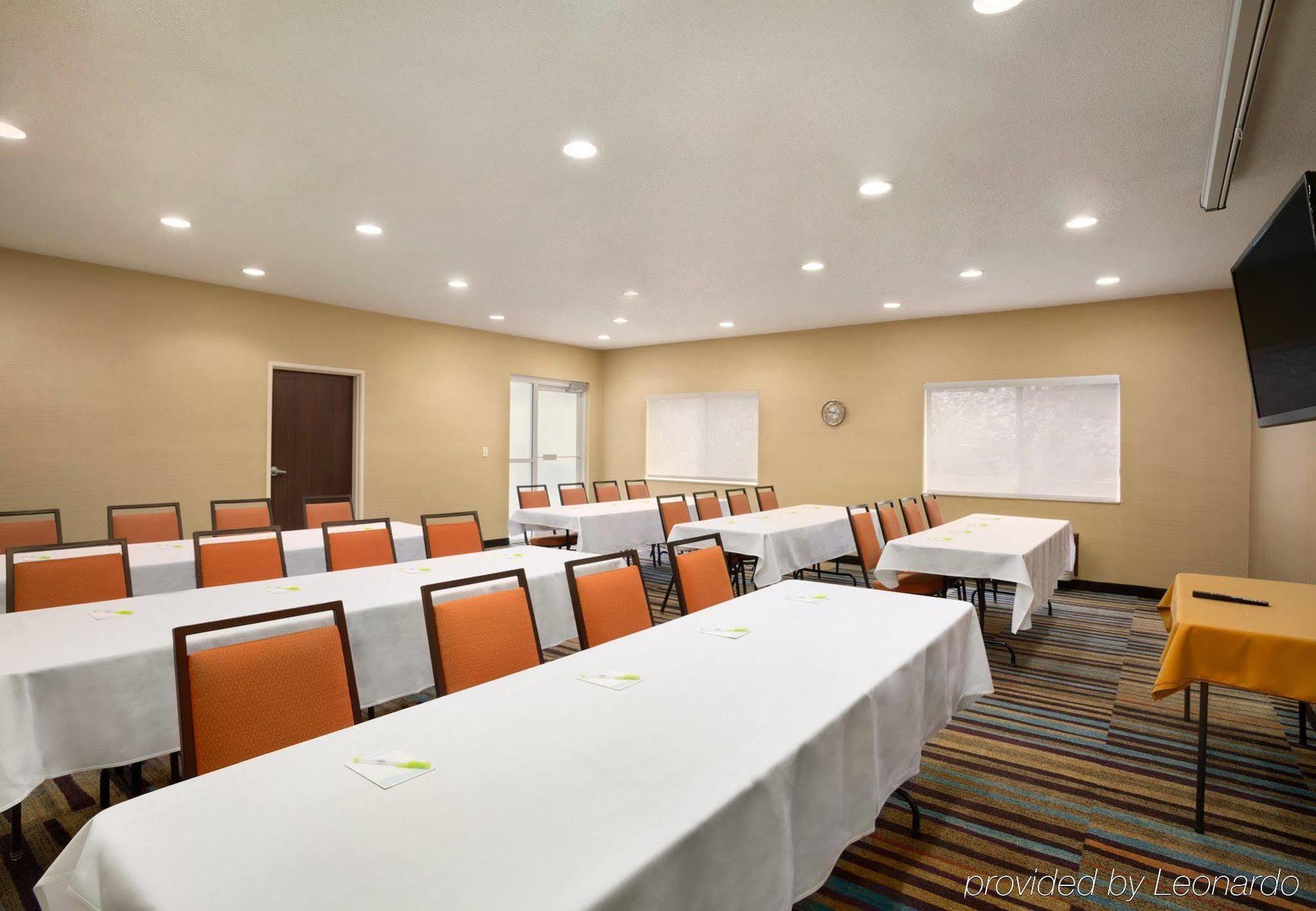 Fairfield Inn & Suites By Marriott Куинси Екстериор снимка