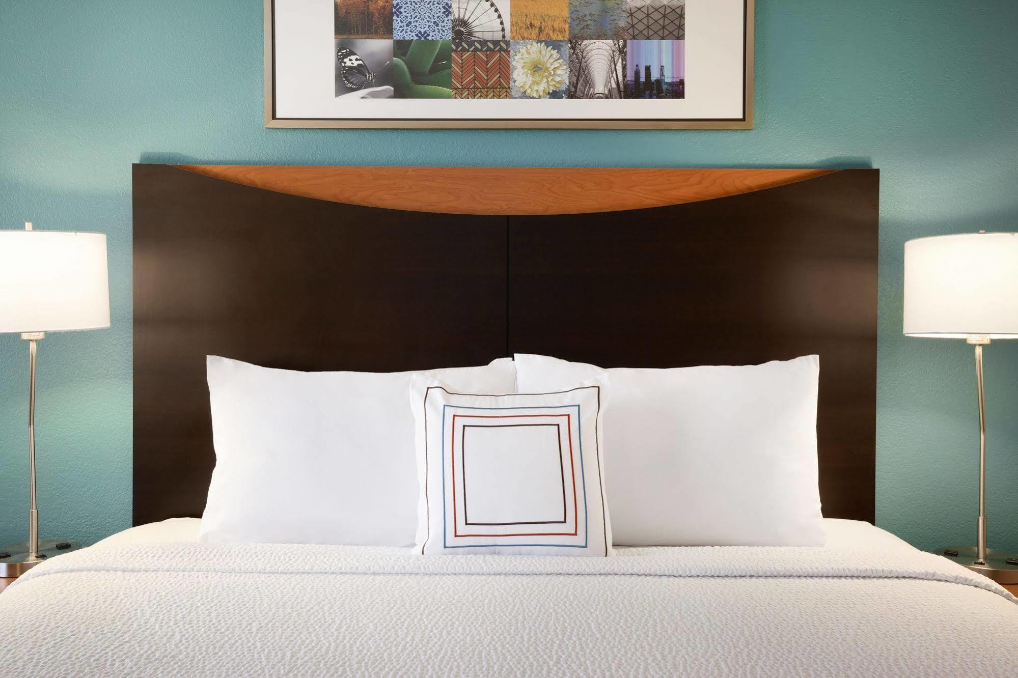 Fairfield Inn & Suites By Marriott Куинси Екстериор снимка